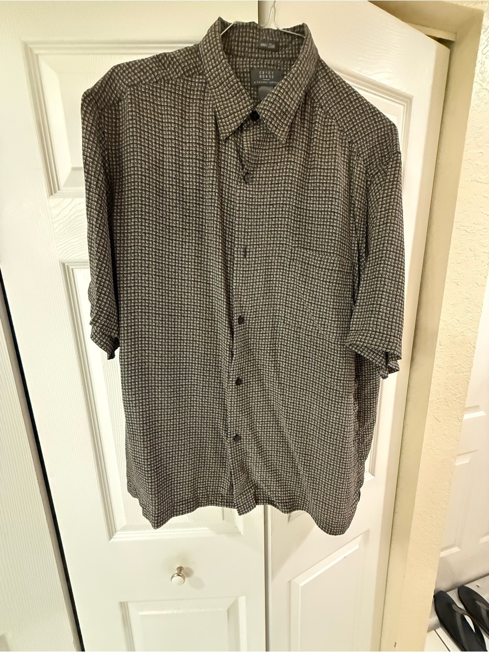 Crazy Horse Short Sleeve Button-Up Silk Shirt in Black/Gray